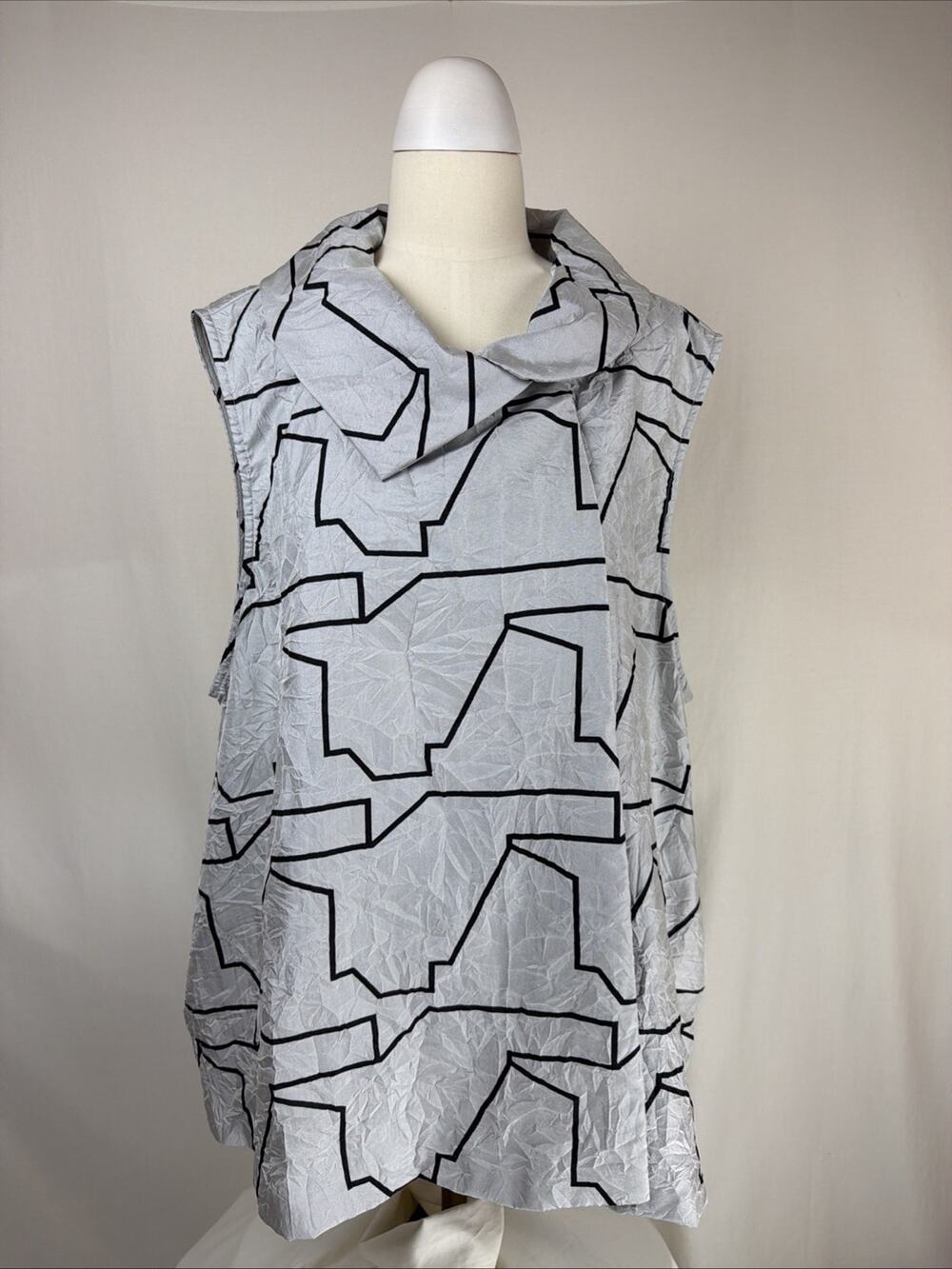 NWT Sydney USA Gray Black Pattern Single Button Long Vest 2X #0751 Parachute